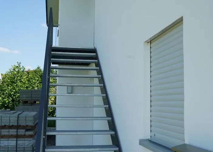 Monteurswohnung Oder Wg *